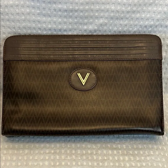 Mario Valentino Clutch